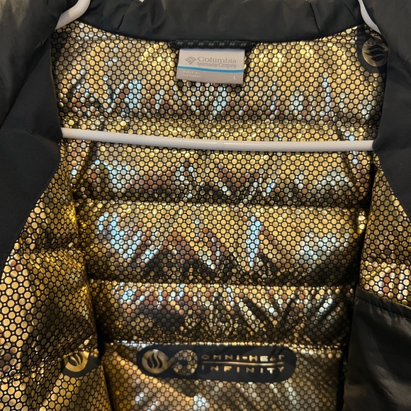 Columbia Women’s Mountain Croo Puffer Jacket - Picture 3 of 5